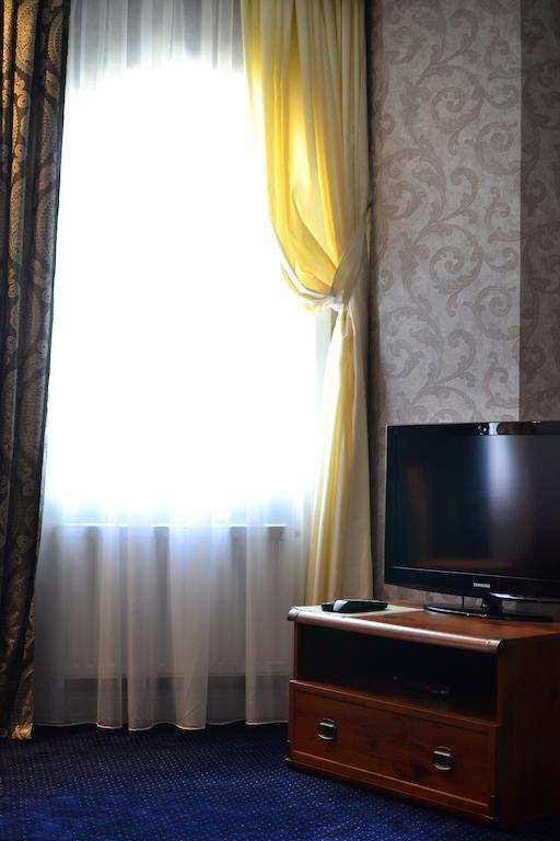 Kera Hotel Nesterenki ห้อง รูปภาพ
